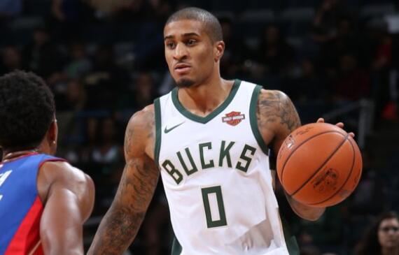 丰富的后卫 丰富的后卫